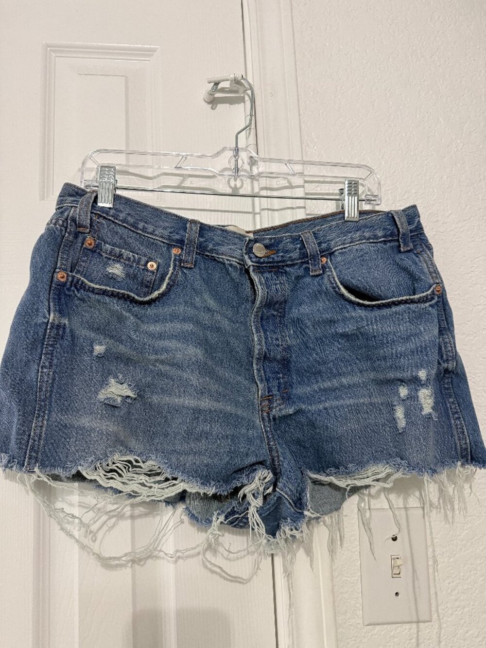 Universal Thread Shorts